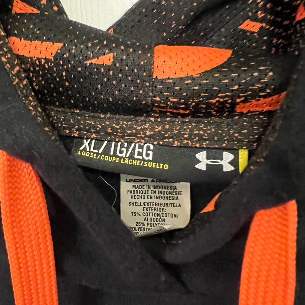 SOLD!!!  Under Armour men’s XL sweatshirt - Picture 14 of 14